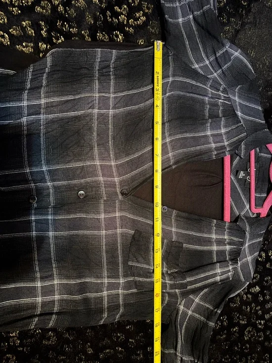 By x By Black Plaid Button-Up Form Fitting Blouse Spring Summer Light - Picture 4 of 4